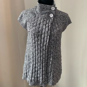 Marled black and white Izod sweater. Size M